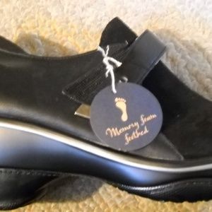 JAMBU Shoes - Women's Black JBU Mules Size 8.5 M JAMBU Shoes - Women's Black JBU Mules Size 8.5 M